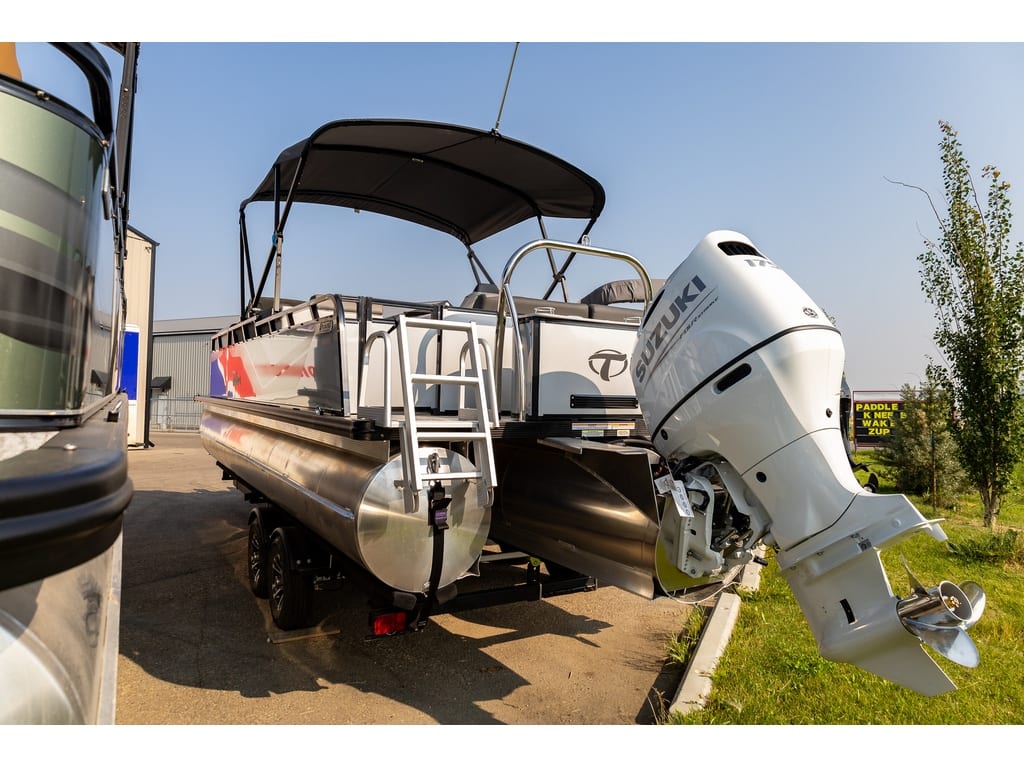 2025 Tahoe Sport 85 Elite Windshield (23 ft) - Image 4