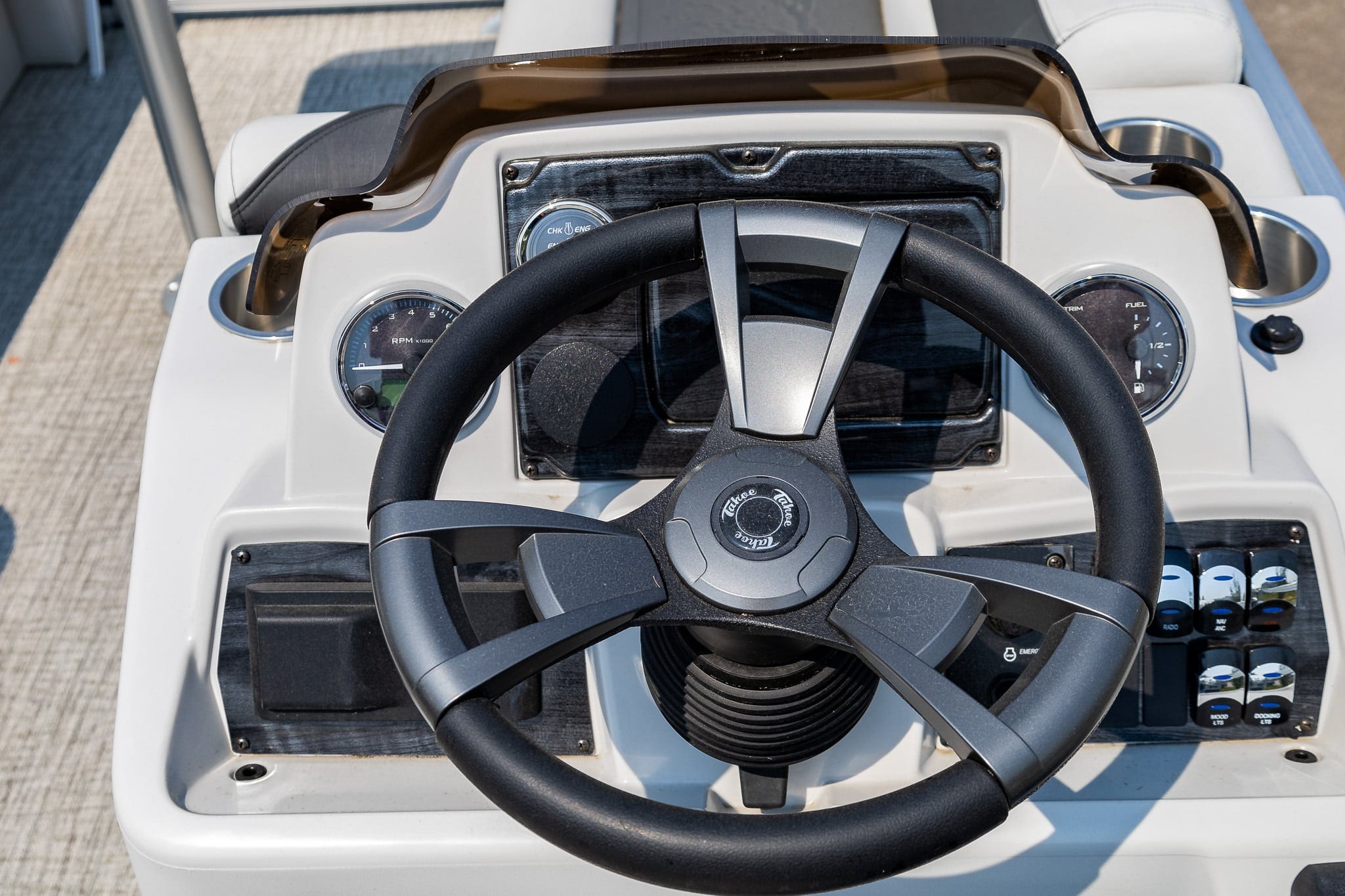 Tahoe Pontoon Boat - Sport Quad Lounge 2380 - Image 9