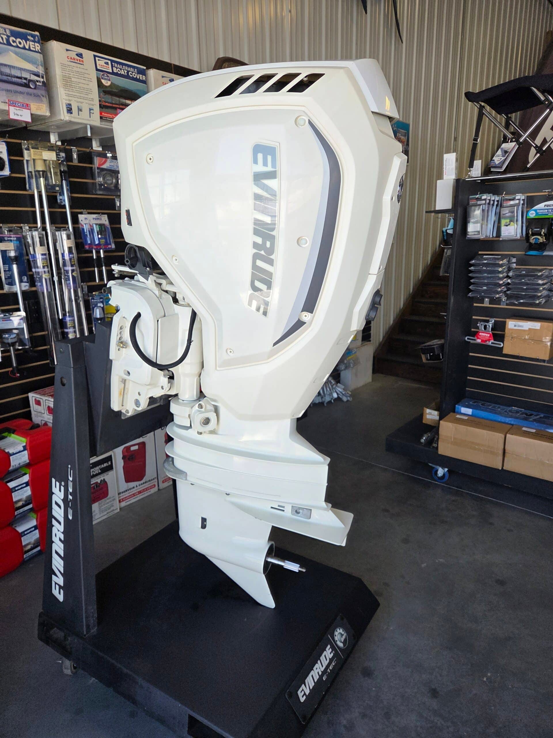 2020 Evinrude 140 hp Outboard Motor - Image 3